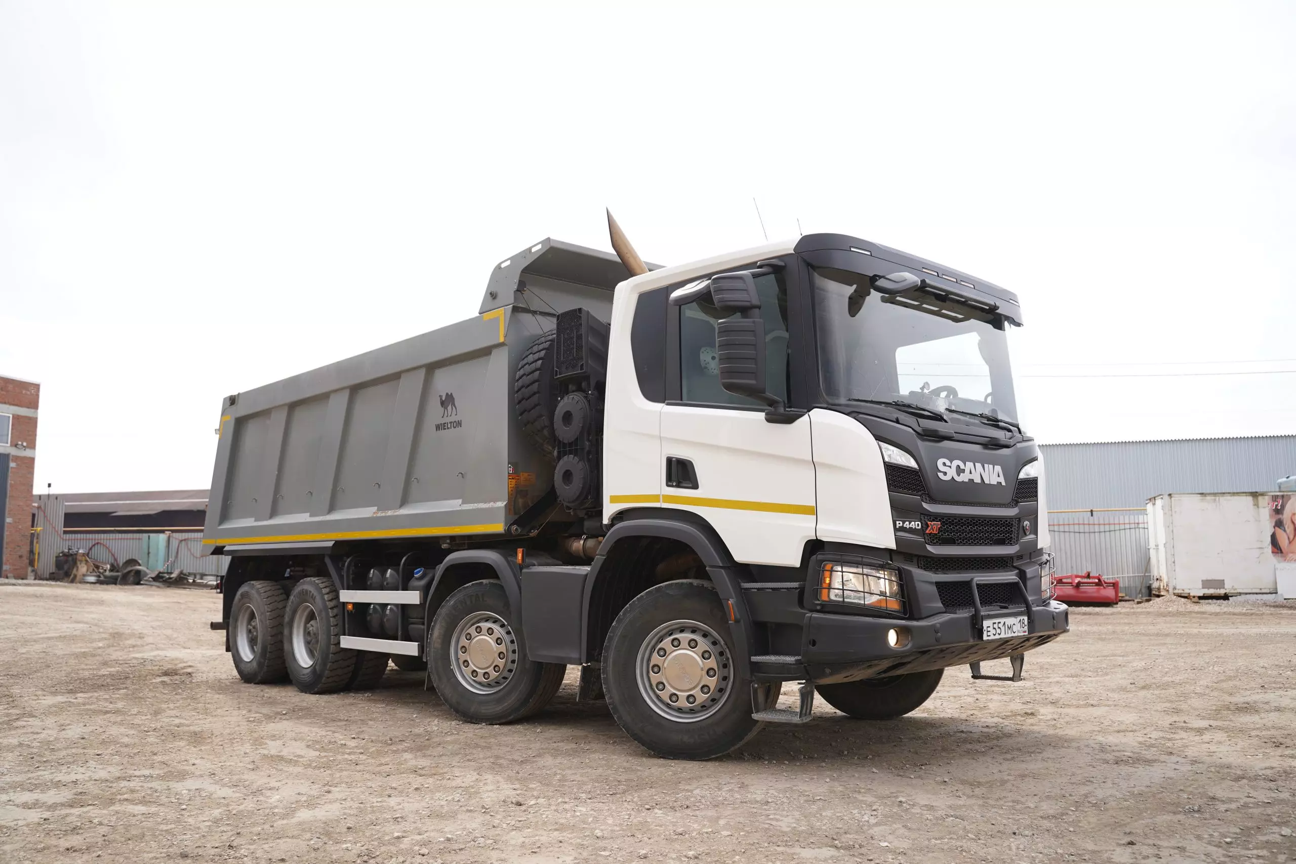 Самосвал ScaniaP8X400