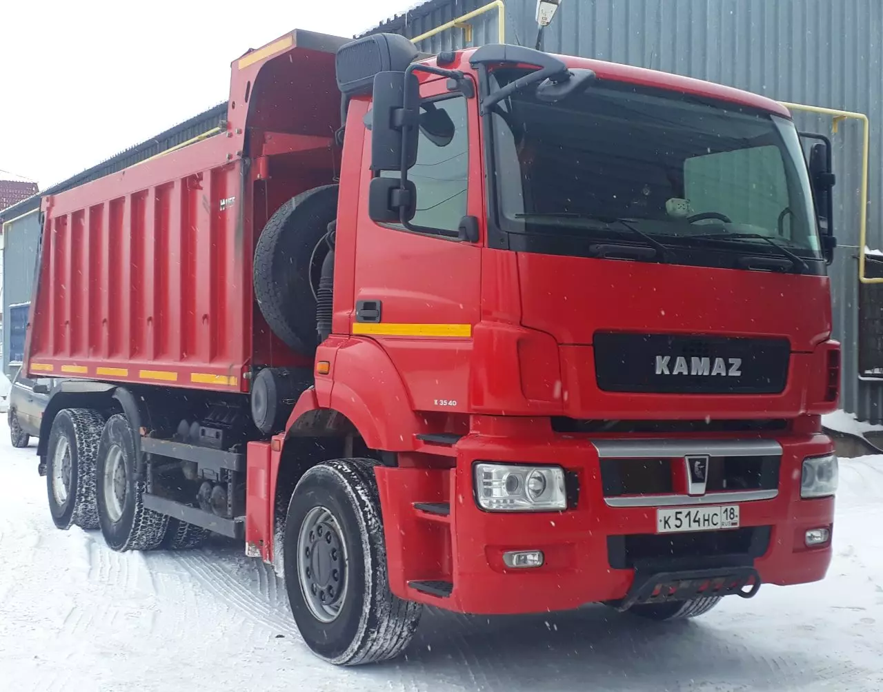 Самосвал КАМАЗ 6520-43